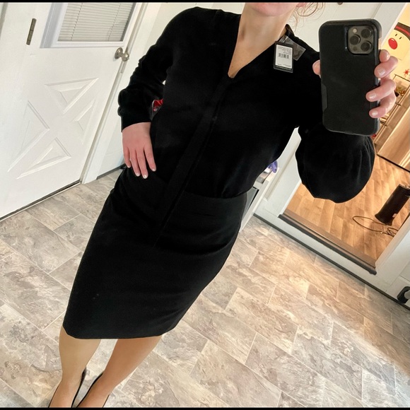 NWT- Adrianna Papell V Neck Sweater - Picture 2 of 6